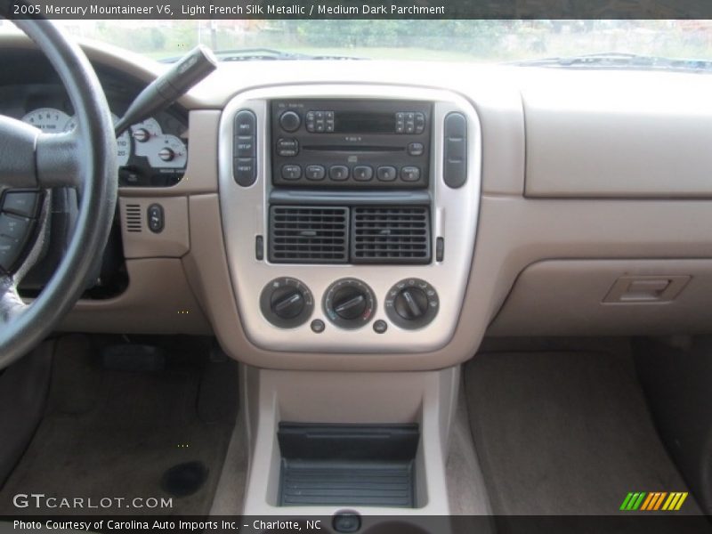 Light French Silk Metallic / Medium Dark Parchment 2005 Mercury Mountaineer V6