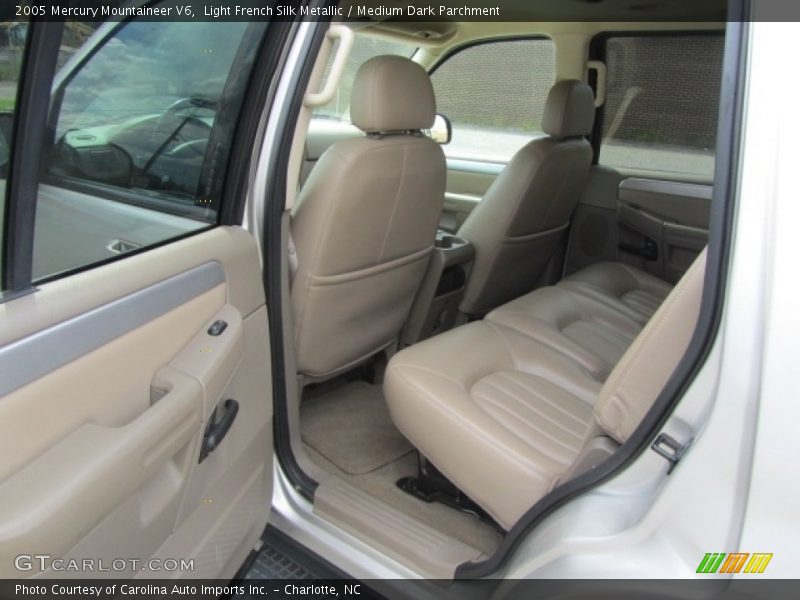 Light French Silk Metallic / Medium Dark Parchment 2005 Mercury Mountaineer V6