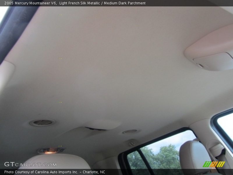 Light French Silk Metallic / Medium Dark Parchment 2005 Mercury Mountaineer V6