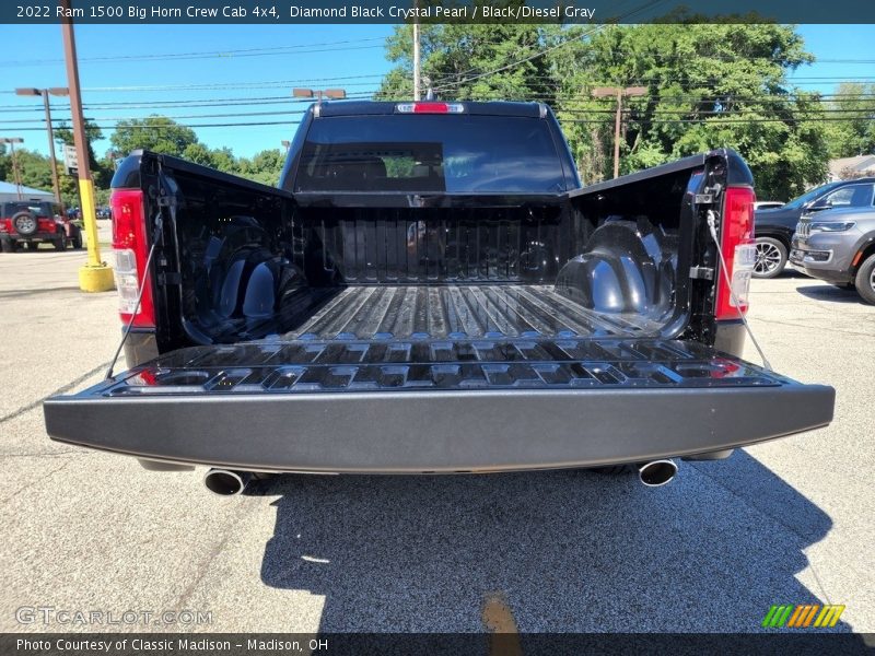 Diamond Black Crystal Pearl / Black/Diesel Gray 2022 Ram 1500 Big Horn Crew Cab 4x4