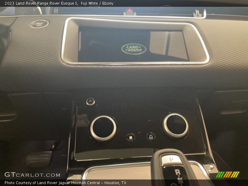Fuji White / Ebony 2023 Land Rover Range Rover Evoque S