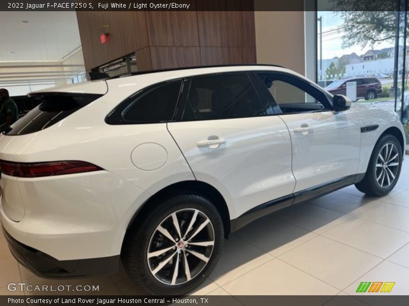 Fuji White / Light Oyster/Ebony 2022 Jaguar F-PACE P250 S