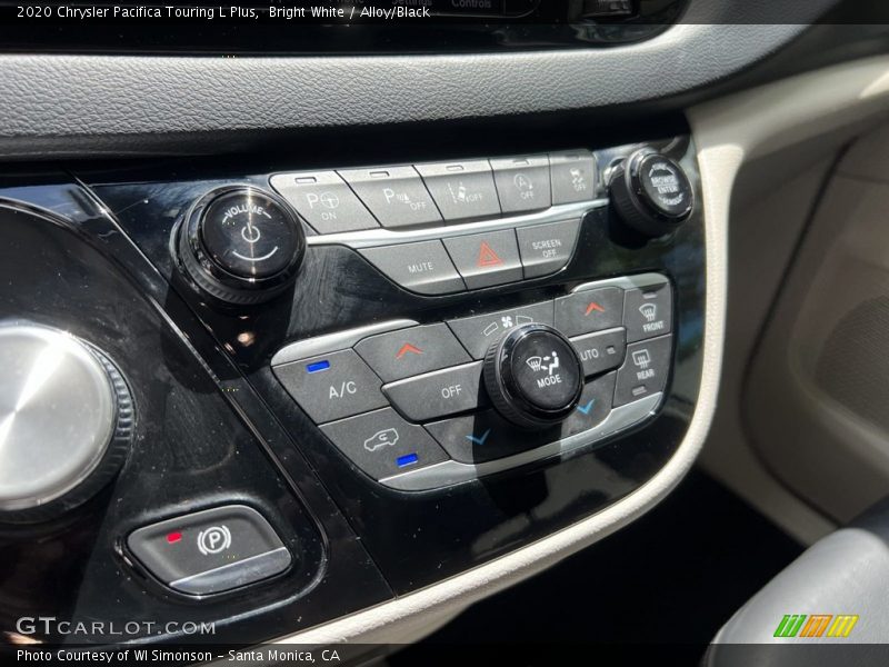 Bright White / Alloy/Black 2020 Chrysler Pacifica Touring L Plus