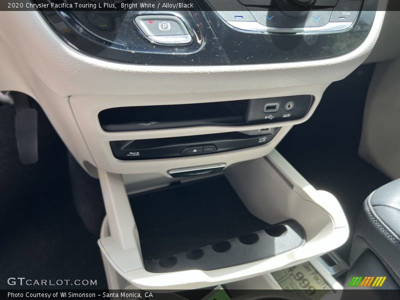 Bright White / Alloy/Black 2020 Chrysler Pacifica Touring L Plus