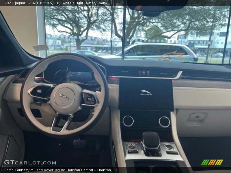 Fuji White / Light Oyster/Ebony 2022 Jaguar F-PACE P250 S