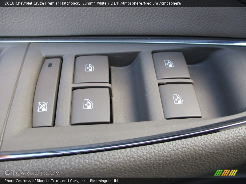 Controls of 2018 Cruze Premier Hatchback