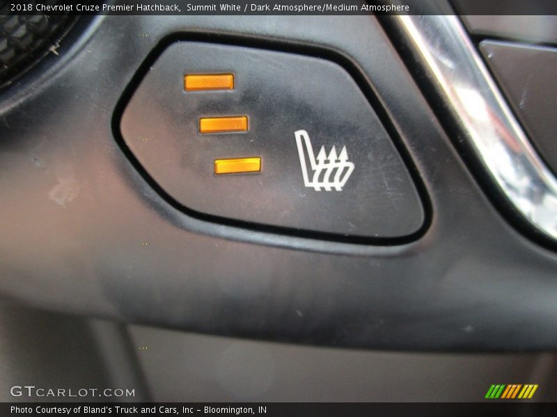 Controls of 2018 Cruze Premier Hatchback