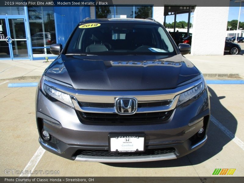 Modern Steel Metallic / Black 2019 Honda Pilot Elite AWD