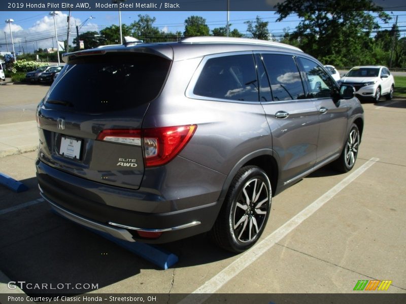 Modern Steel Metallic / Black 2019 Honda Pilot Elite AWD