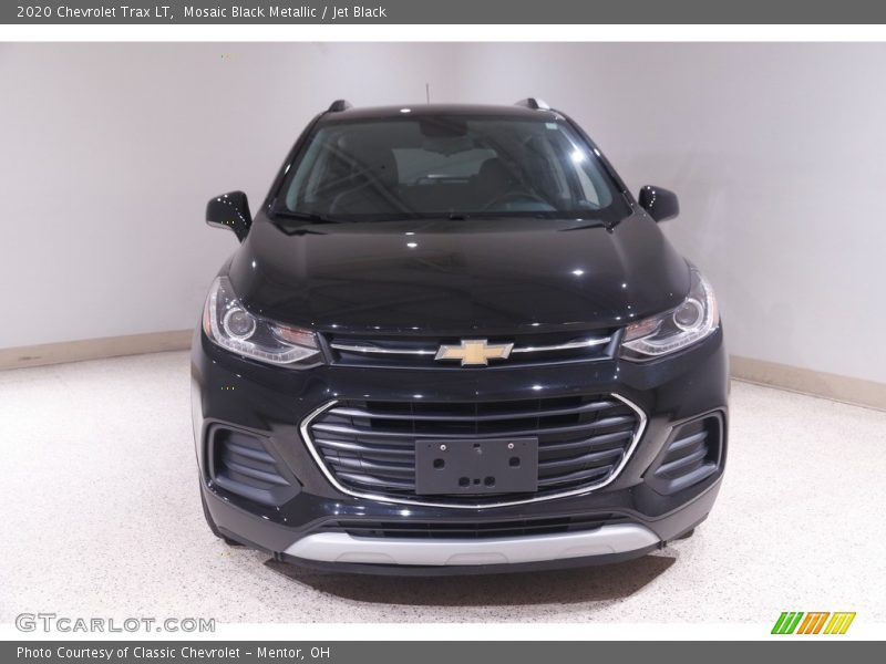 Mosaic Black Metallic / Jet Black 2020 Chevrolet Trax LT