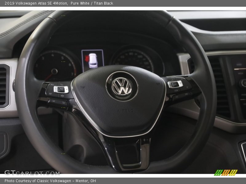 Pure White / Titan Black 2019 Volkswagen Atlas SE 4Motion