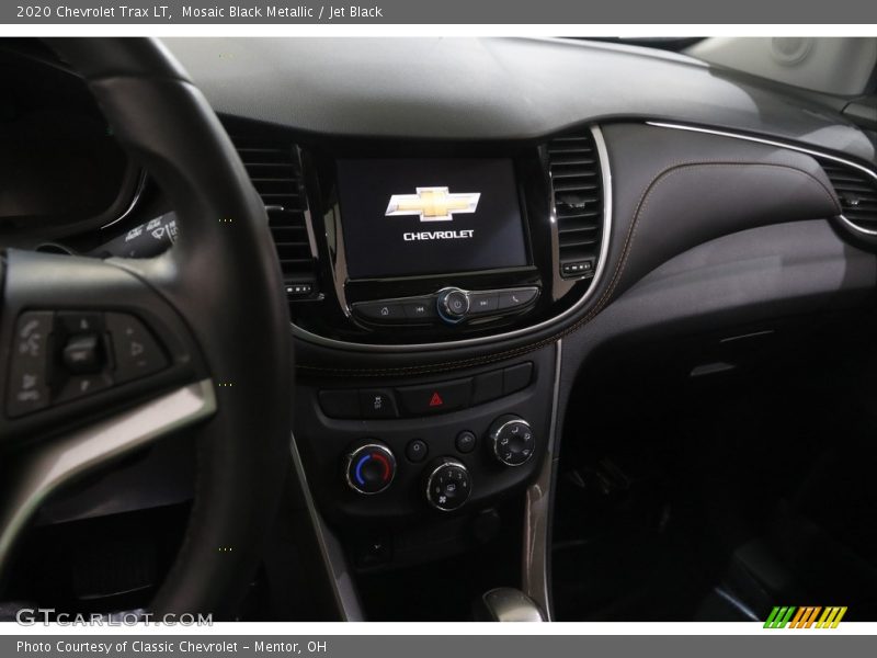 Mosaic Black Metallic / Jet Black 2020 Chevrolet Trax LT