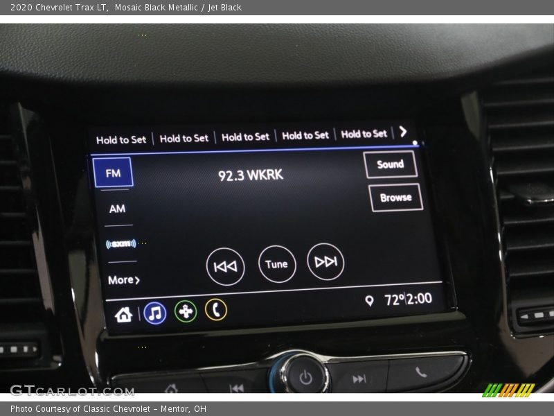 Mosaic Black Metallic / Jet Black 2020 Chevrolet Trax LT
