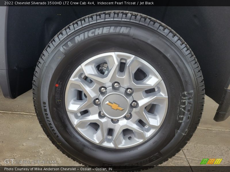 Iridescent Pearl Tricoat / Jet Black 2022 Chevrolet Silverado 3500HD LTZ Crew Cab 4x4
