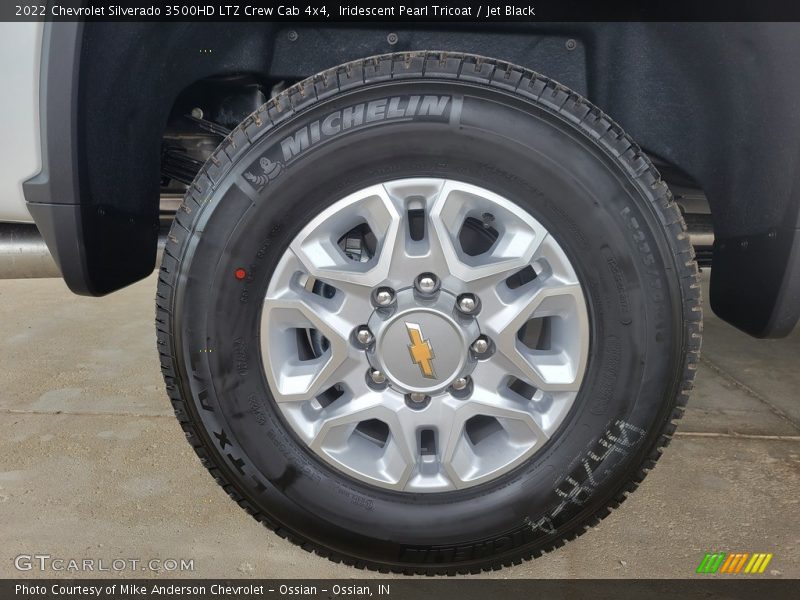 Iridescent Pearl Tricoat / Jet Black 2022 Chevrolet Silverado 3500HD LTZ Crew Cab 4x4