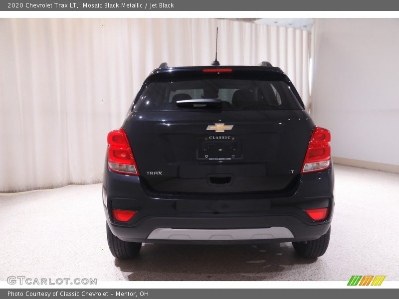 Mosaic Black Metallic / Jet Black 2020 Chevrolet Trax LT
