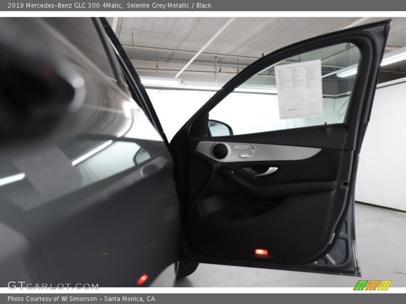 Selenite Grey Metallic / Black 2019 Mercedes-Benz GLC 300 4Matic