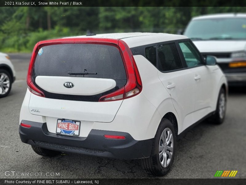 Snow White Pearl / Black 2021 Kia Soul LX