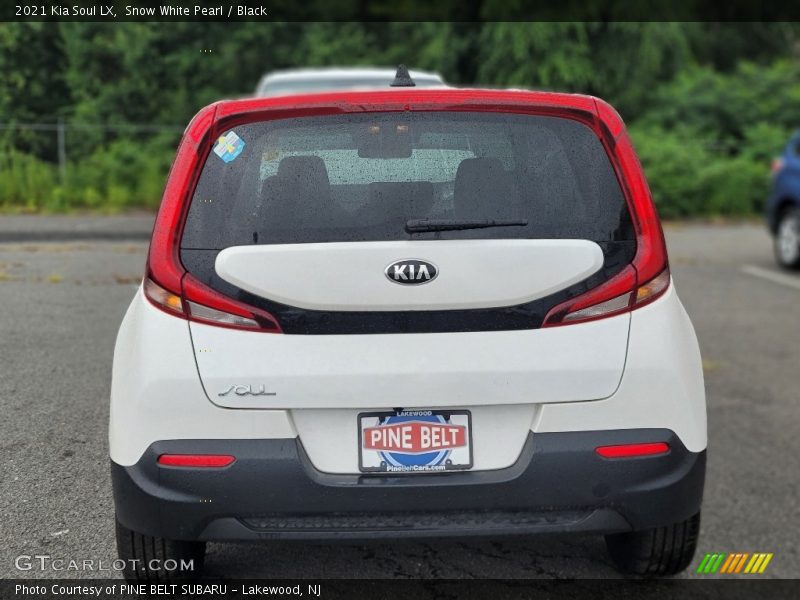 Snow White Pearl / Black 2021 Kia Soul LX