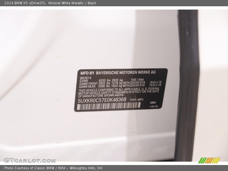 Mineral White Metallic / Black 2014 BMW X5 xDrive35i