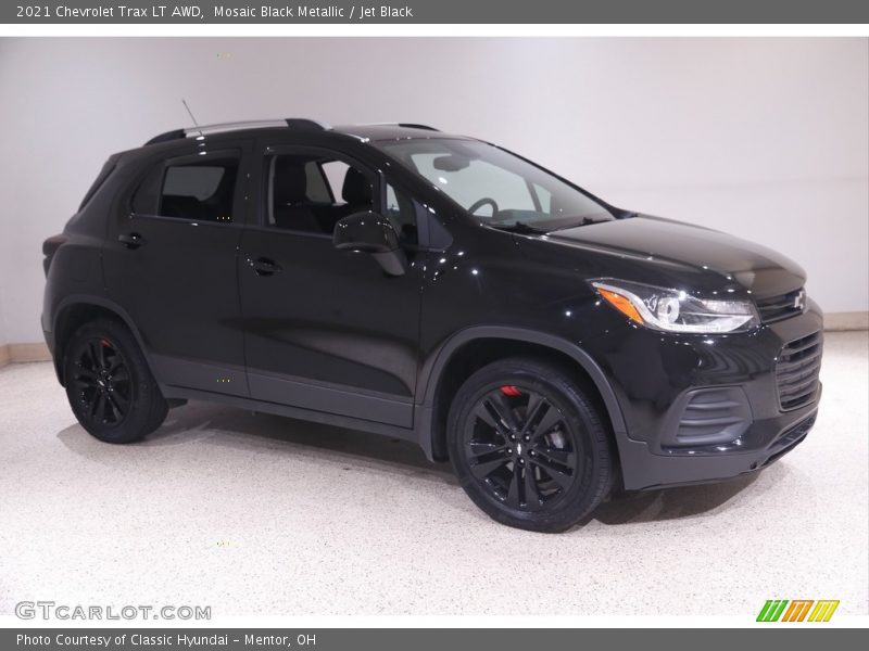 Mosaic Black Metallic / Jet Black 2021 Chevrolet Trax LT AWD