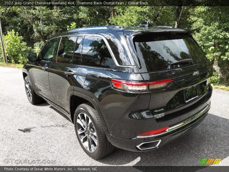 Diamond Black Crystal Pearl / Global Black 2022 Jeep Grand Cherokee Overland 4x4