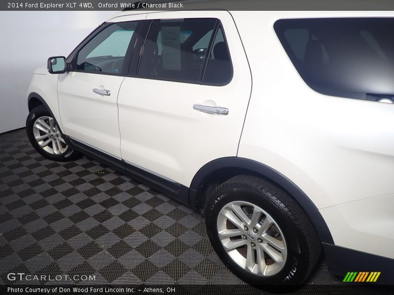 Oxford White / Charcoal Black 2014 Ford Explorer XLT 4WD