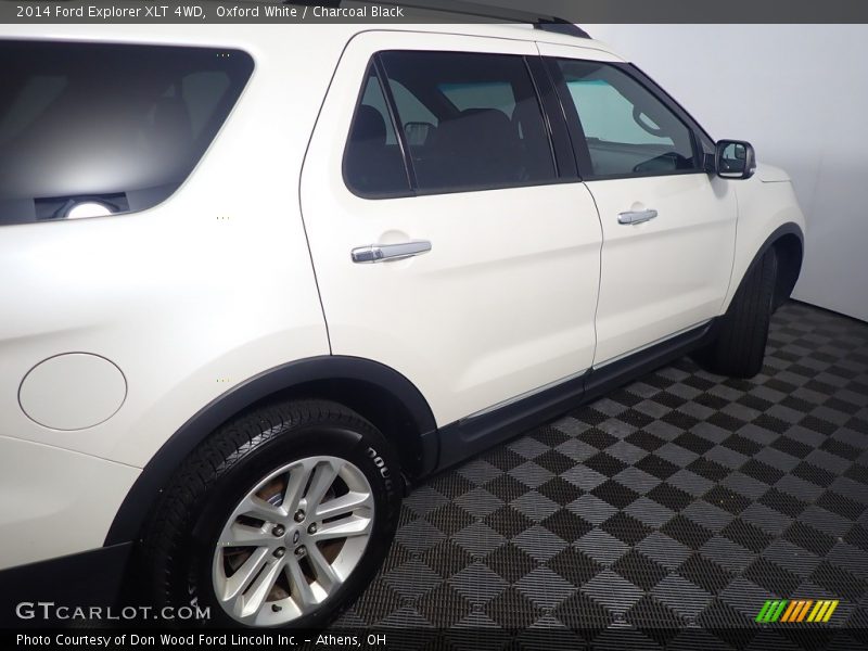 Oxford White / Charcoal Black 2014 Ford Explorer XLT 4WD