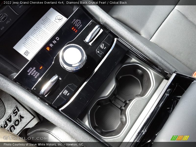 Diamond Black Crystal Pearl / Global Black 2022 Jeep Grand Cherokee Overland 4x4