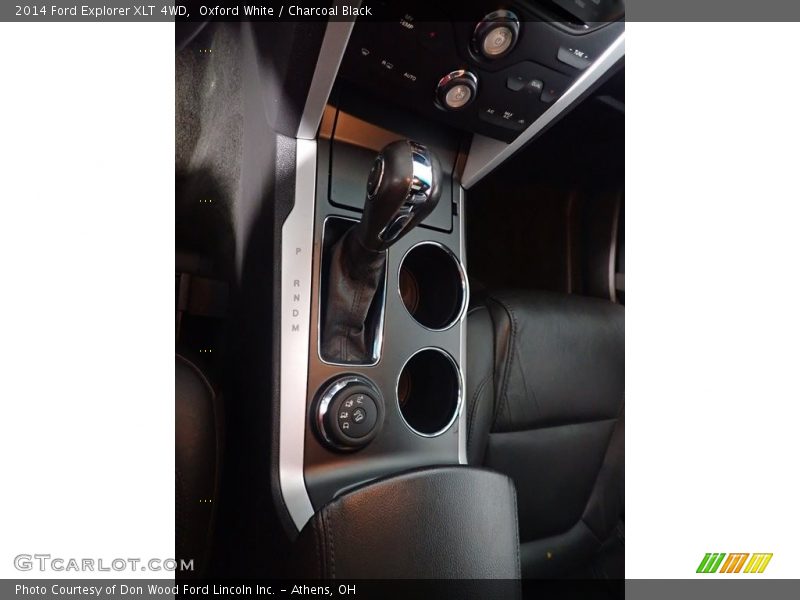 Oxford White / Charcoal Black 2014 Ford Explorer XLT 4WD