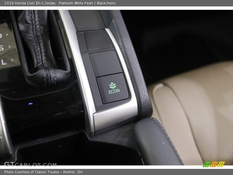 Platinum White Pearl / Black/Ivory 2019 Honda Civic EX-L Sedan