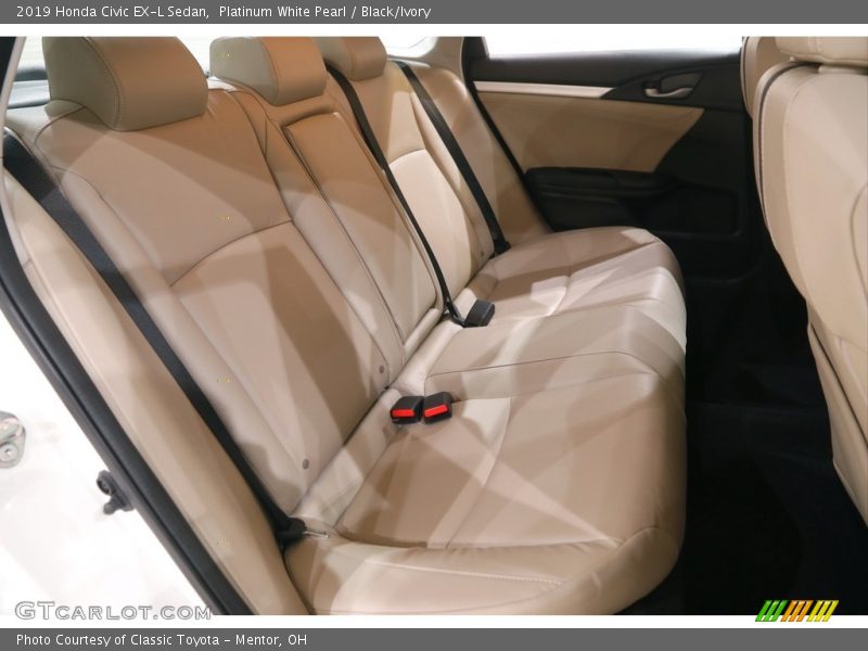 Platinum White Pearl / Black/Ivory 2019 Honda Civic EX-L Sedan