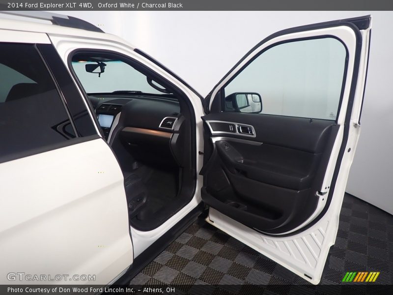 Oxford White / Charcoal Black 2014 Ford Explorer XLT 4WD