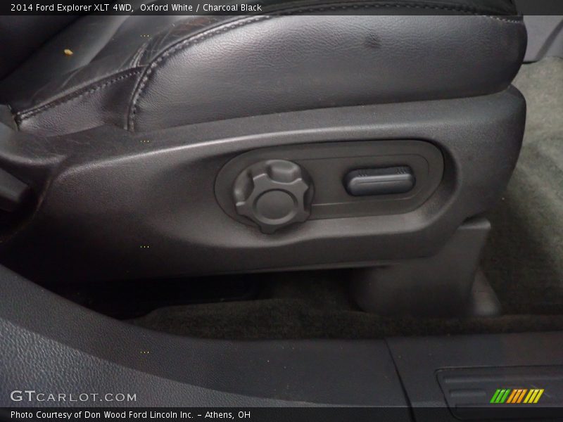 Oxford White / Charcoal Black 2014 Ford Explorer XLT 4WD