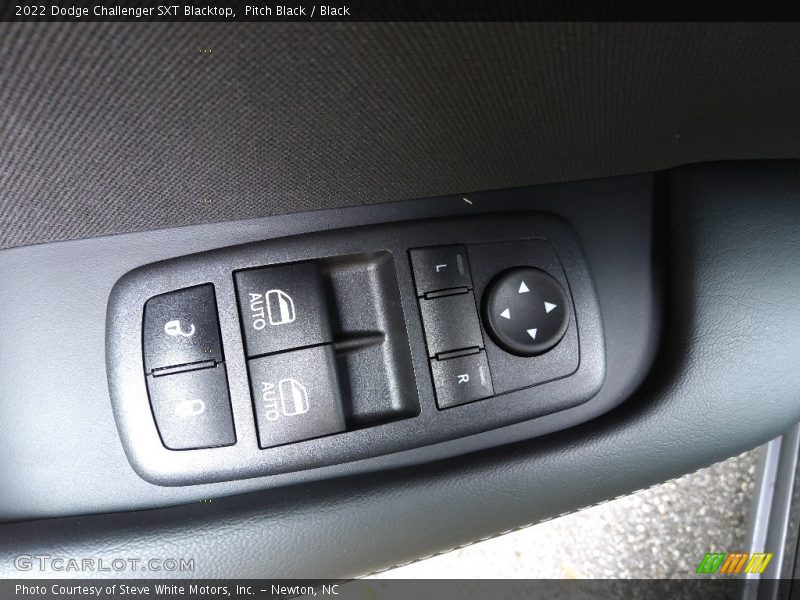 Pitch Black / Black 2022 Dodge Challenger SXT Blacktop