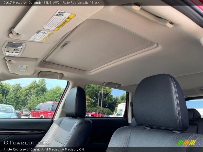 Sunroof of 2017 Outlander SEL S-AWC