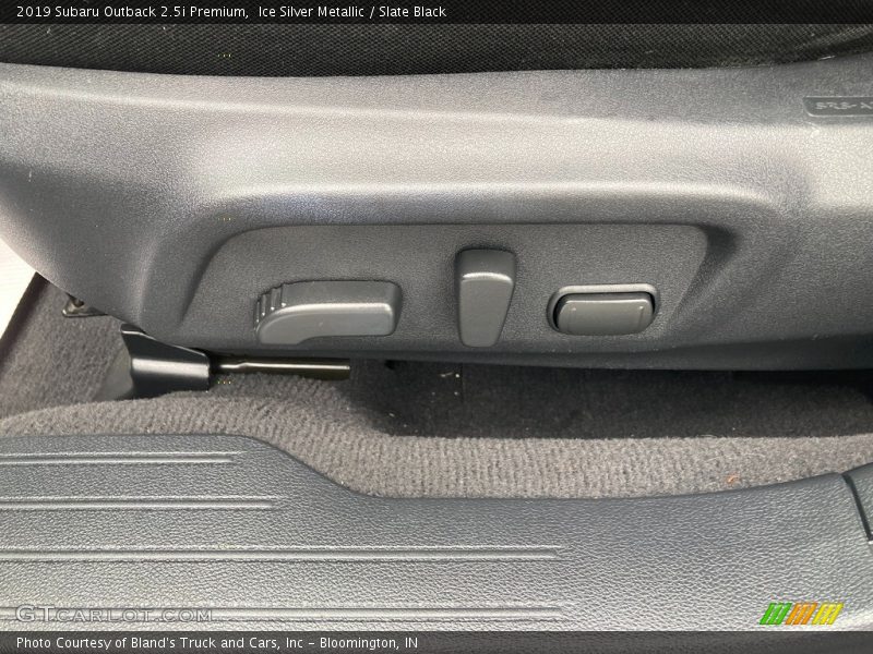Ice Silver Metallic / Slate Black 2019 Subaru Outback 2.5i Premium