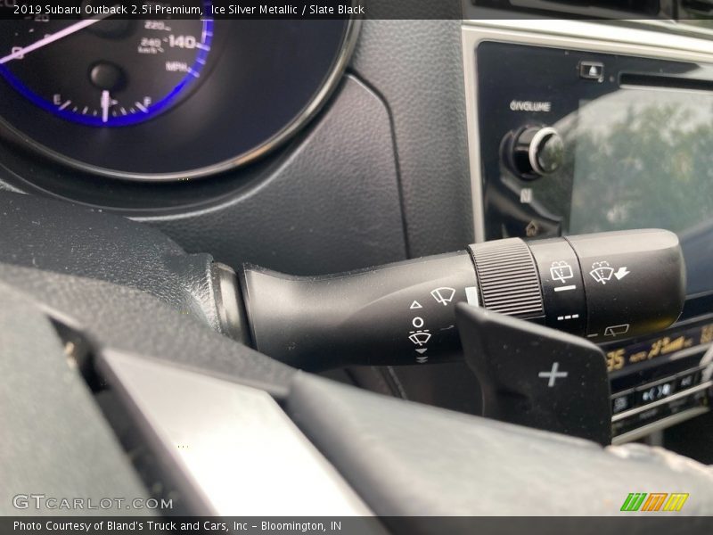 Ice Silver Metallic / Slate Black 2019 Subaru Outback 2.5i Premium