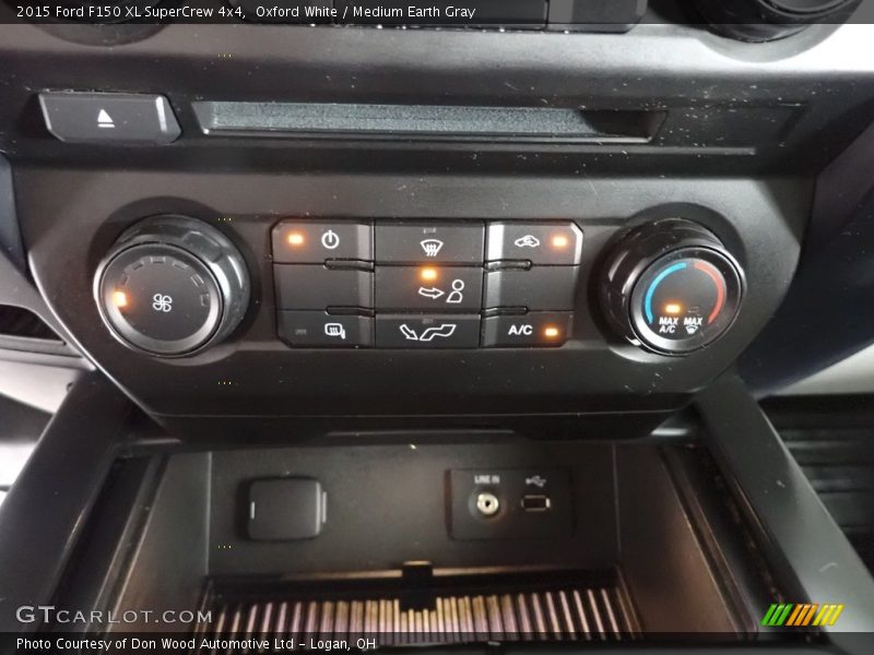 Oxford White / Medium Earth Gray 2015 Ford F150 XL SuperCrew 4x4