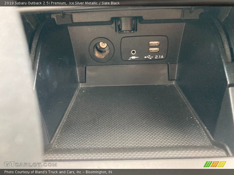 Ice Silver Metallic / Slate Black 2019 Subaru Outback 2.5i Premium