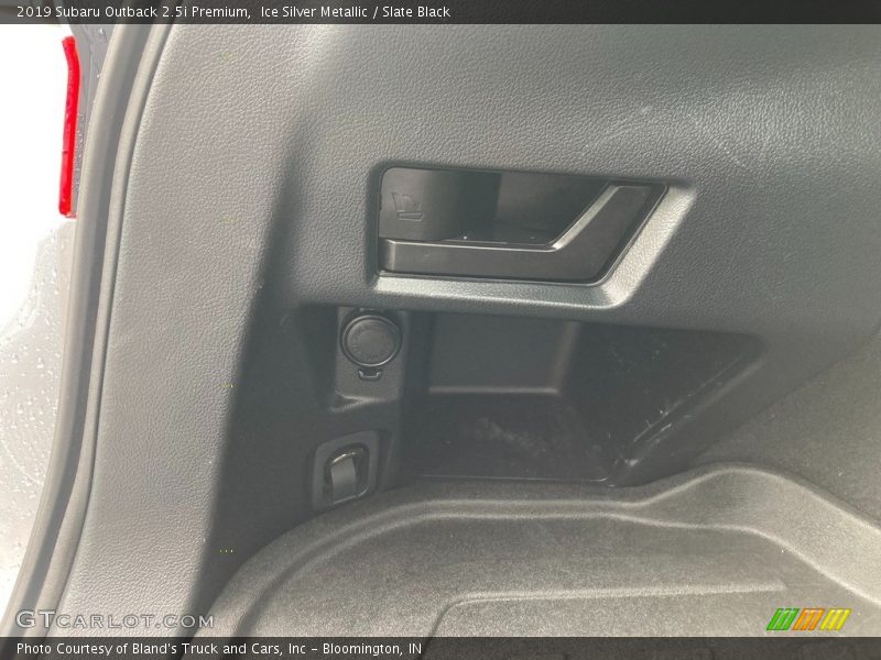 Ice Silver Metallic / Slate Black 2019 Subaru Outback 2.5i Premium