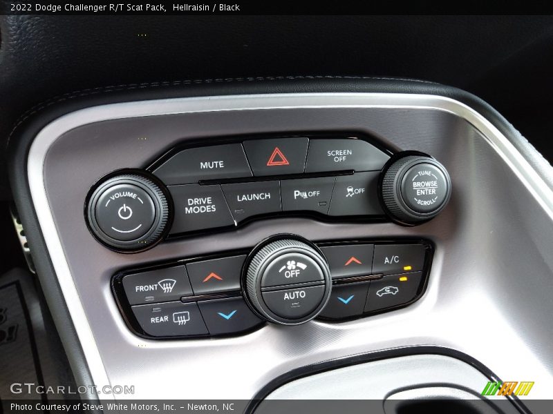 Hellraisin / Black 2022 Dodge Challenger R/T Scat Pack