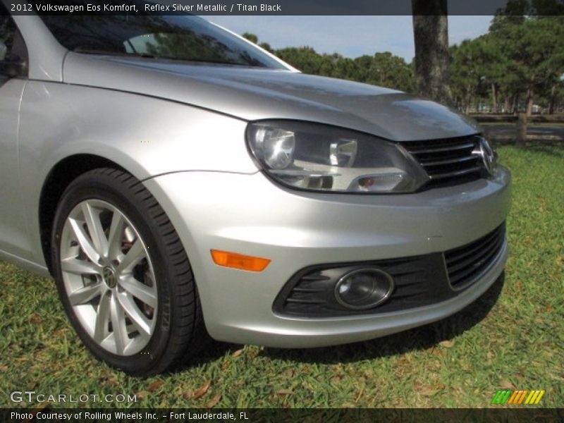 Reflex Silver Metallic / Titan Black 2012 Volkswagen Eos Komfort