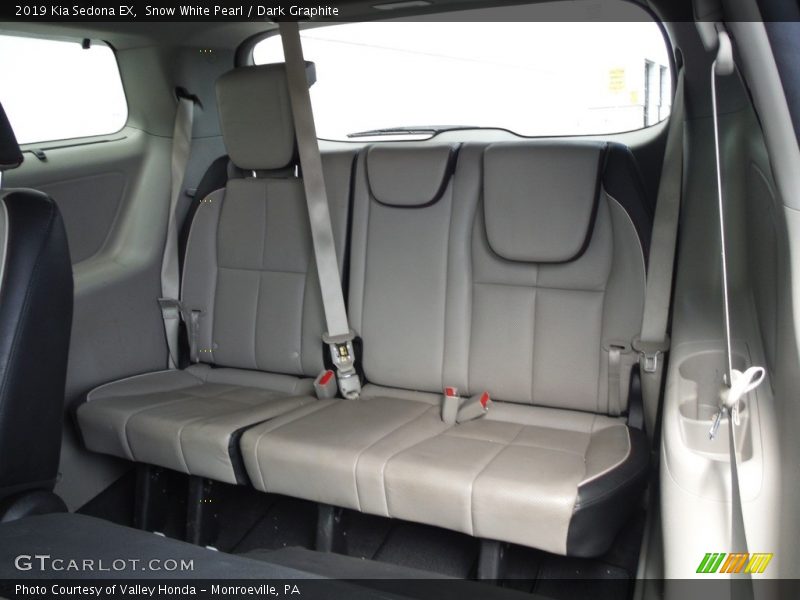 Snow White Pearl / Dark Graphite 2019 Kia Sedona EX