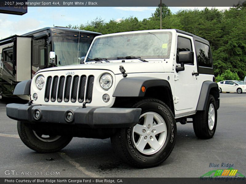 Bright White / Black 2017 Jeep Wrangler Sport 4x4