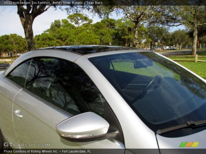 Reflex Silver Metallic / Titan Black 2012 Volkswagen Eos Komfort