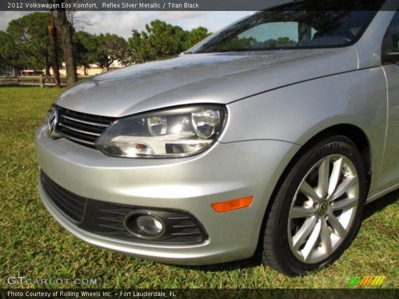 Reflex Silver Metallic / Titan Black 2012 Volkswagen Eos Komfort