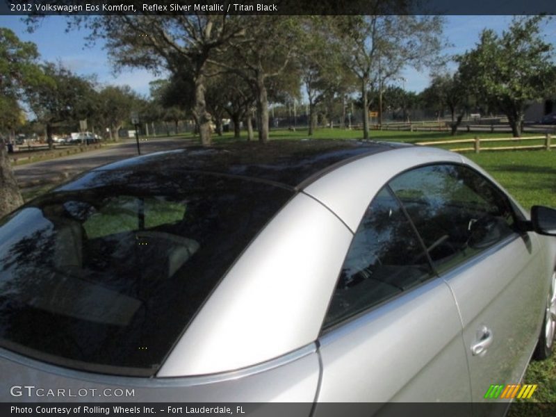 Reflex Silver Metallic / Titan Black 2012 Volkswagen Eos Komfort
