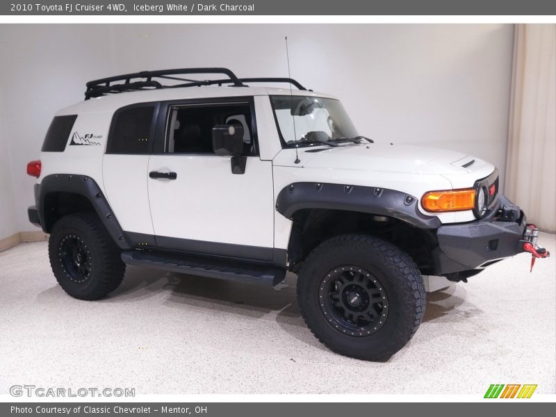 Iceberg White / Dark Charcoal 2010 Toyota FJ Cruiser 4WD