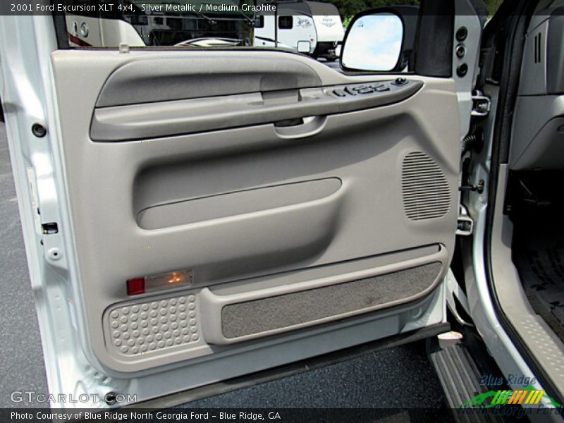 Door Panel of 2001 Excursion XLT 4x4